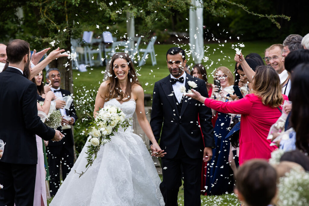 Ardington House wedding photo confetti toss